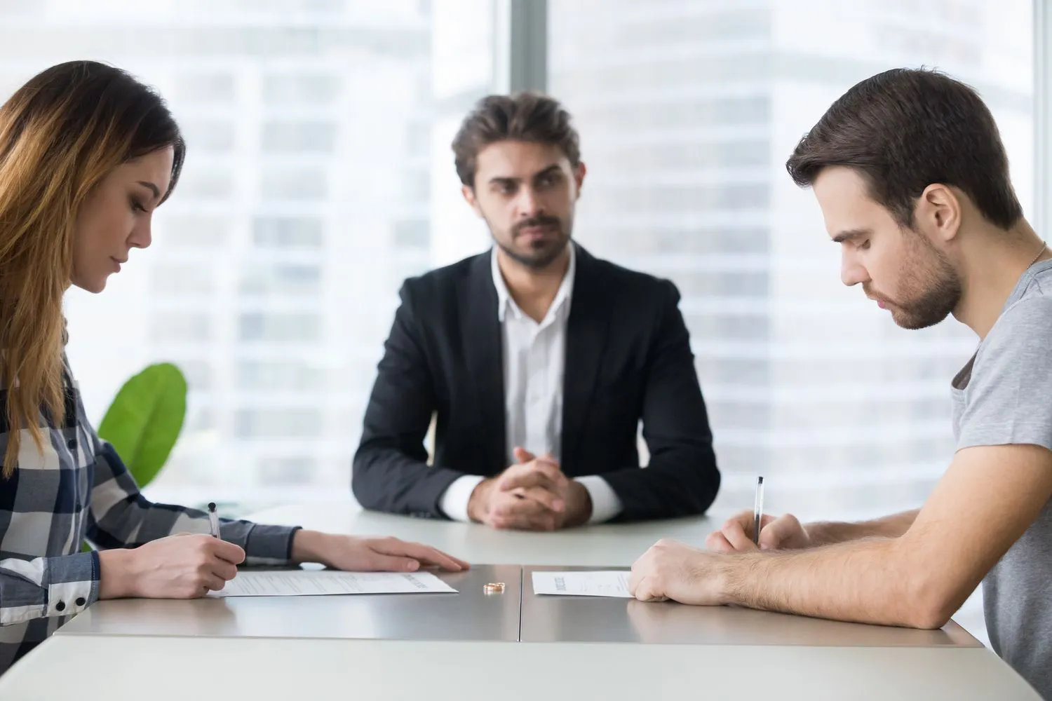 How EH Mediation Guides Couples Toward Fair and Balanced Outcomes Eastleigh